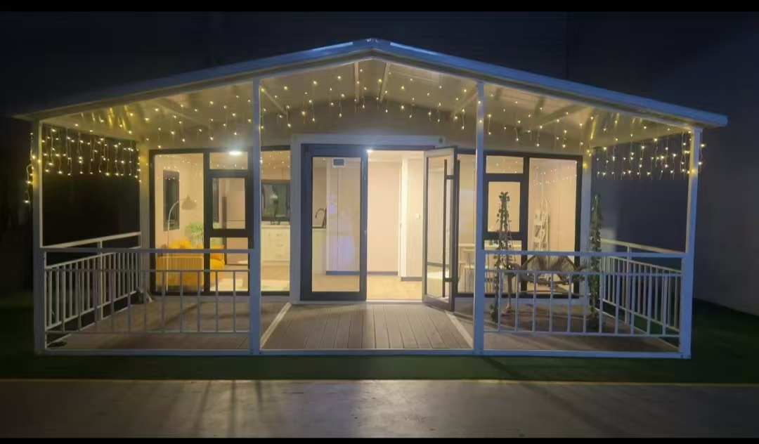 De noodactie van YSD Company: containerhuizen helpen rampenslachtoffers opnieuw op te bouwen